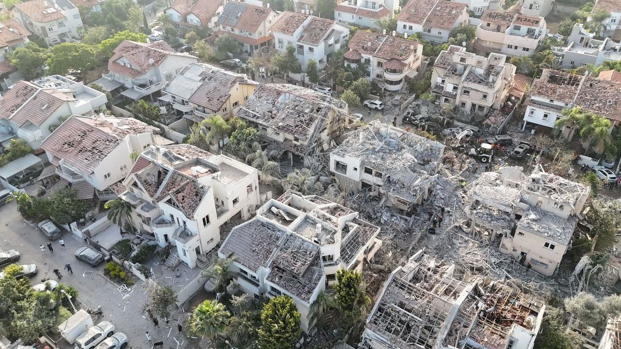 Tel-Aviv bu hale getirildi! Füze yağmuru şeklindeki İran misillemesinde bilanço ağır - Sayfa 4