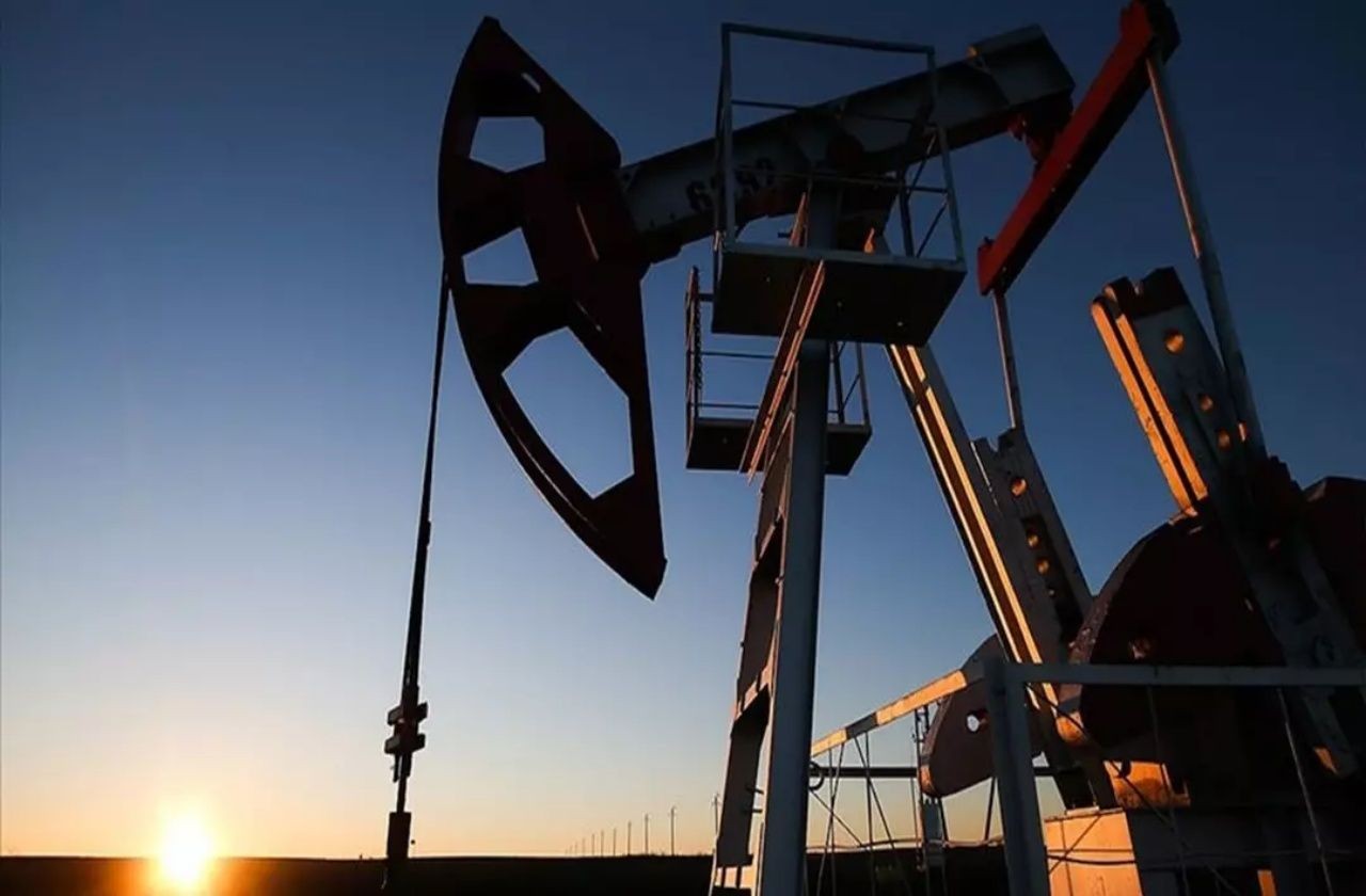 İran petrol silahını çekti! Hürmüz Boğazı'nı gemi geçişine kapattı! Petrol fiyatları fırlayacak - Sayfa 3