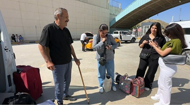 Bunu da gör Netanyahu! Sınırda hareketlilik! Bölmeye çalışılan İranlılar evlerine koşuyor! - Sayfa 4