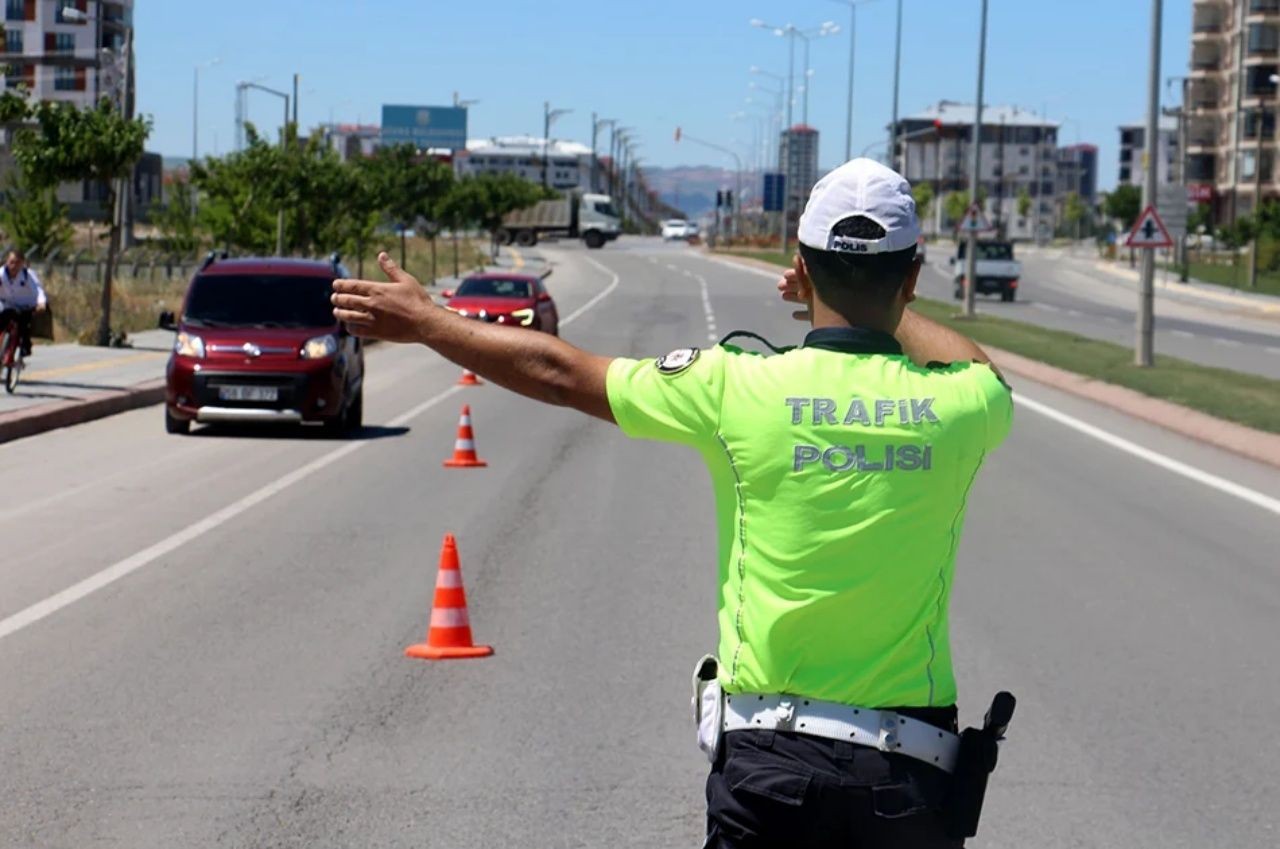 Sıkıysa uyma! Yeni trafik cezaları belli oldu! Korkunç rakamlar - Sayfa 4