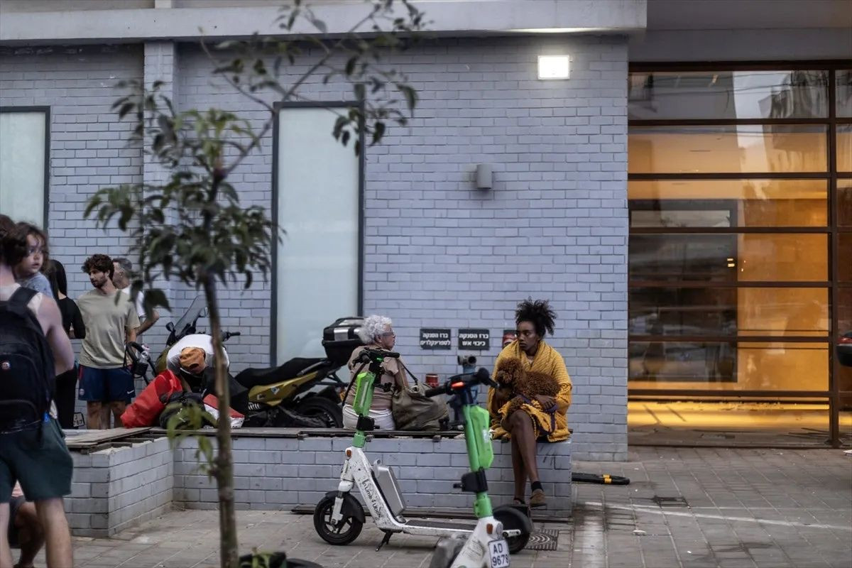 İran’dan İsrail'e füze yağmuru: Tel Aviv başta olmak üzere birçok kentte "akılalmaz yıkım" - Sayfa 13