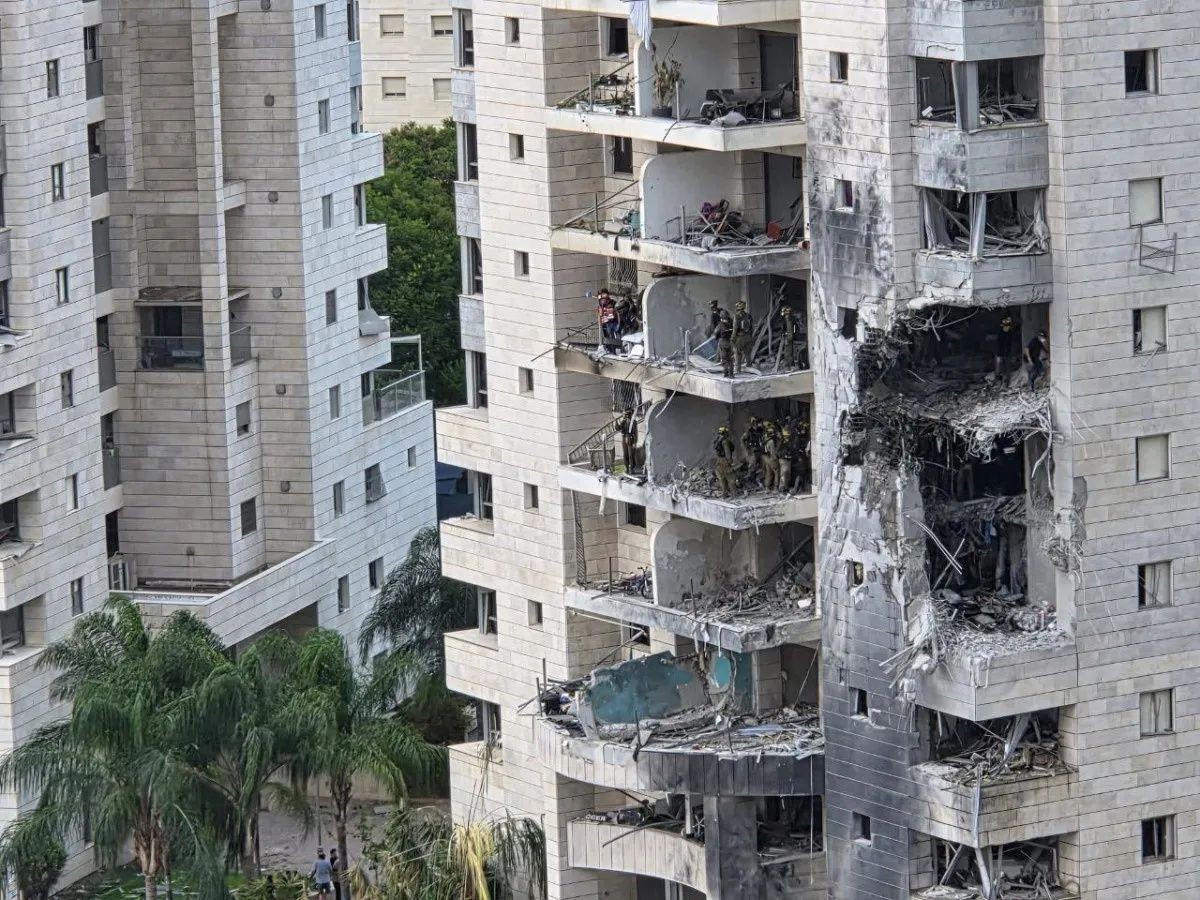 İran’dan İsrail'e füze yağmuru: Tel Aviv başta olmak üzere birçok kentte "akılalmaz yıkım" - Sayfa 2