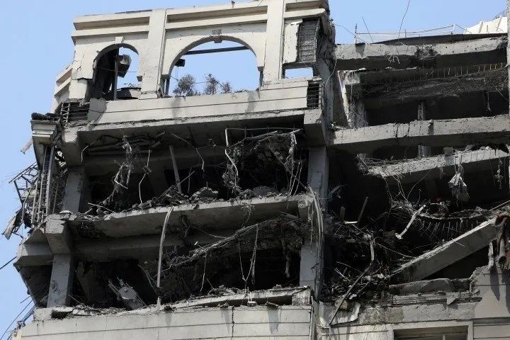 Sivil katliam Gazze’den Tahran’a taşındı... Netanyahu'nun "Tahran'ı boşaltın" tehdidi sonrası katiller ordusu İran'da hastaneleri vurdu! - Sayfa 4