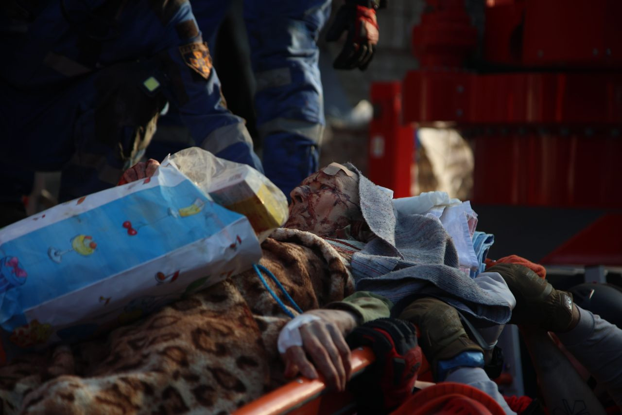 Rusya Kiev'i vurdu: 15 ölü, en az 75 yaralı! Dünya İsrail-İran savaşını izlerken Ukrayna yerle bir edildi - Sayfa 5