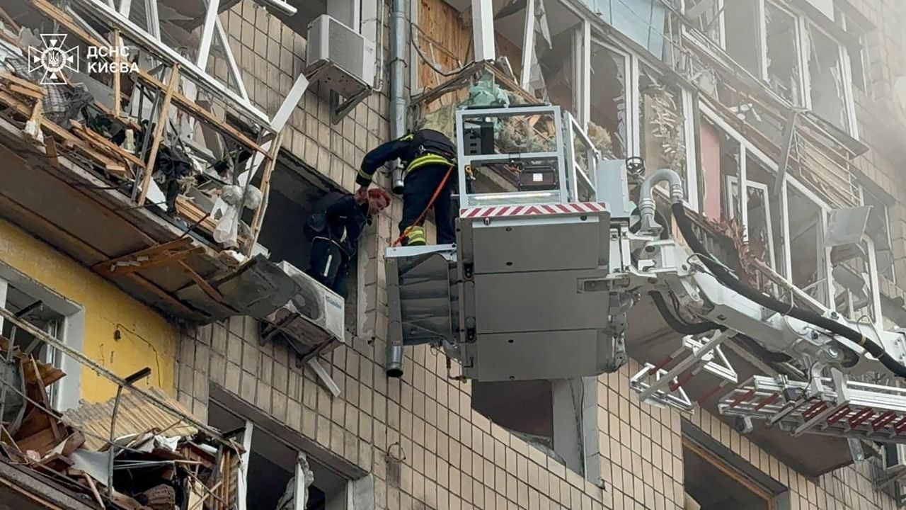Rusya Kiev'i vurdu: 15 ölü, en az 75 yaralı! Dünya İsrail-İran savaşını izlerken Ukrayna yerle bir edildi - Sayfa 2
