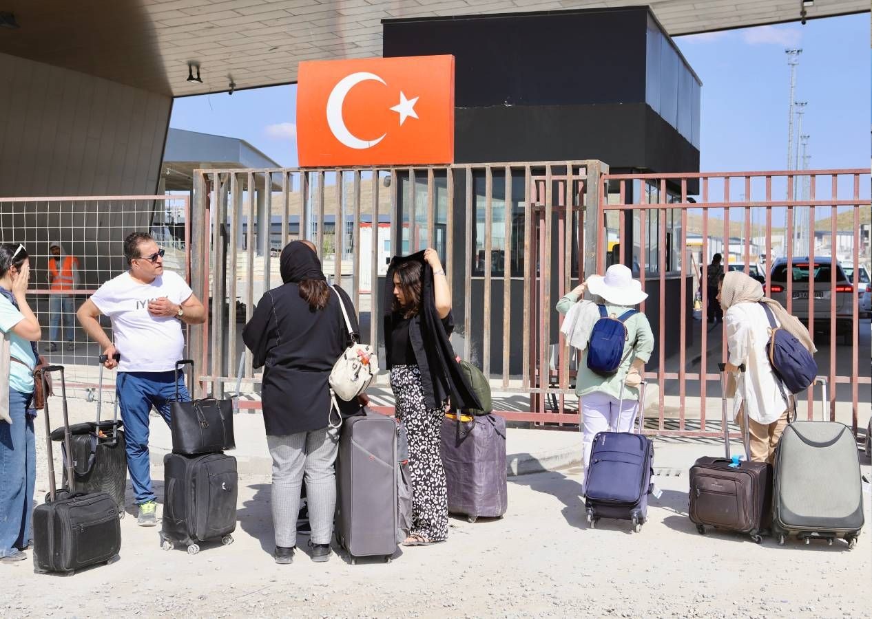 İranlılardan kararlılık mesajı: Savaştan korkmuyoruz, vatanımıza sahip çıkacağız - Sayfa 4