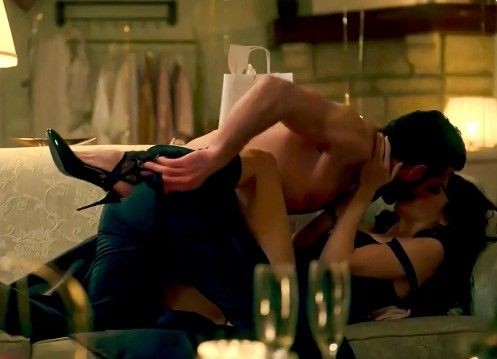 Hande Erçel ve Barış Arduç'un Aşkı Hatırla dizisindeki sevişme sahneleri olay oldu - Sayfa 3