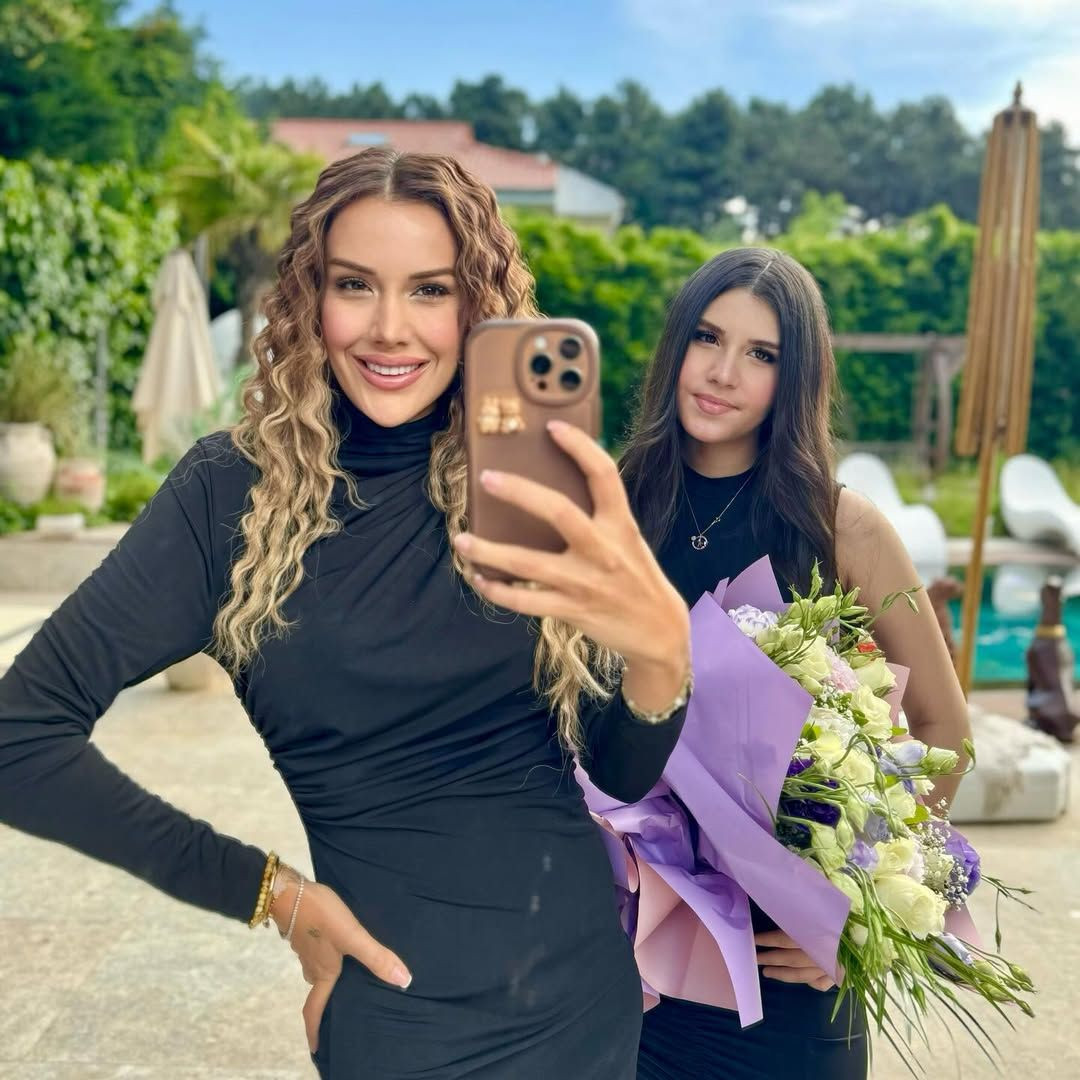 Dilan Polat’ın kızı Nilda’nın ortaokul mezuniyet kıyafeti tepki çekti! Dekoltesi eleştirildi - Sayfa 2