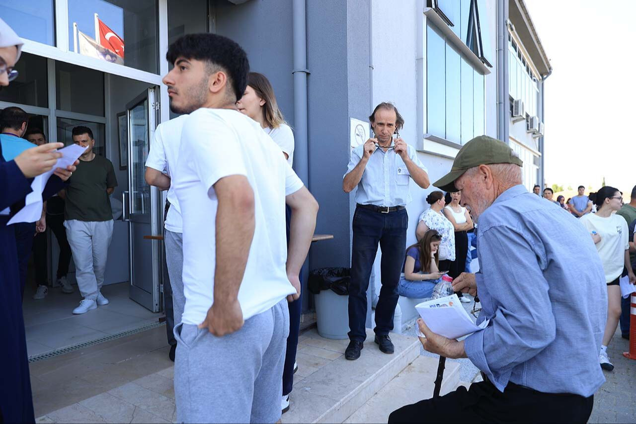 Şevki Amca 81 yaşında 8. kez YKS’de! "Yüksek puan alsam da tercih yapmayacağım" - Sayfa 5