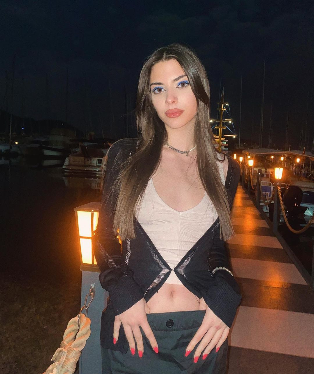 Defne Samyeli’nin kızı Derin Talu kilosu nedeniyle zorbalığa maruz kaldı! ''Ölüm tehditleri alıyorum'' - Sayfa 4