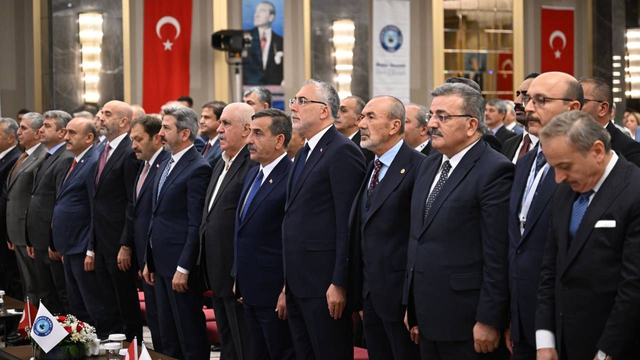 Kamu işçisine zam için tarih belli oldu! Bakan Işıkhan: Bu hafta ikinci teklifimizi işçi konfederasyonlarımıza ileteceğiz - Sayfa 4