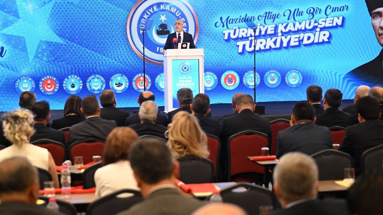 Kamu işçisine zam için tarih belli oldu! Bakan Işıkhan: Bu hafta ikinci teklifimizi işçi konfederasyonlarımıza ileteceğiz - Sayfa 1