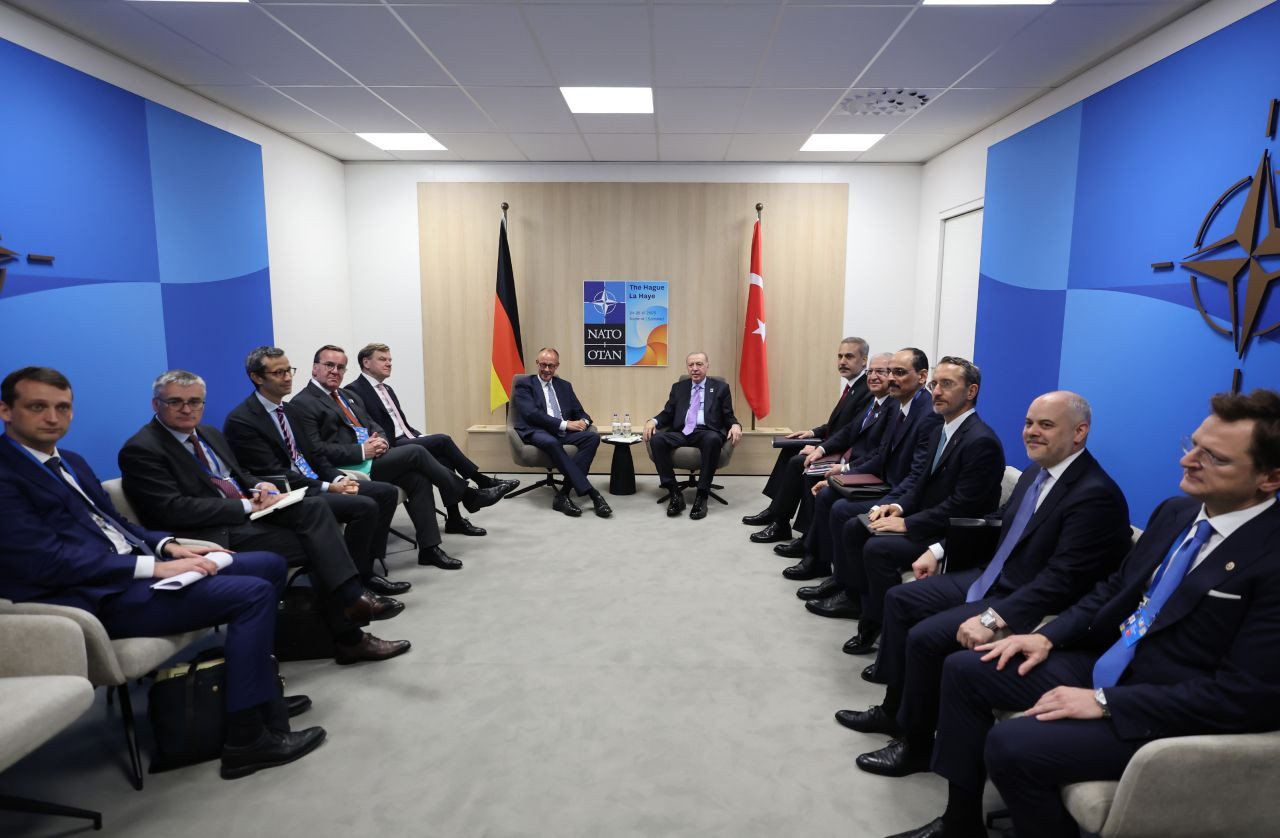 Almanya Başbakanı Merz, Cumhurbaşkanı Erdoğan'dan nüfuzunu kullanarak Putin'i masaya getirmesini rica etti - Sayfa 5