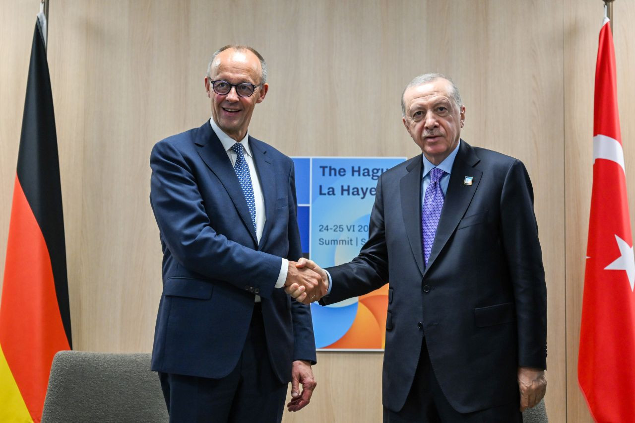 Almanya Başbakanı Merz, Cumhurbaşkanı Erdoğan'dan nüfuzunu kullanarak Putin'i masaya getirmesini rica etti - Sayfa 4