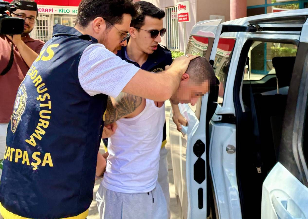 Trafikte kadınlara silah çeken magandaya saklandığı delikte gözaltı! Emniyet gereğini yaptı... - Sayfa 3