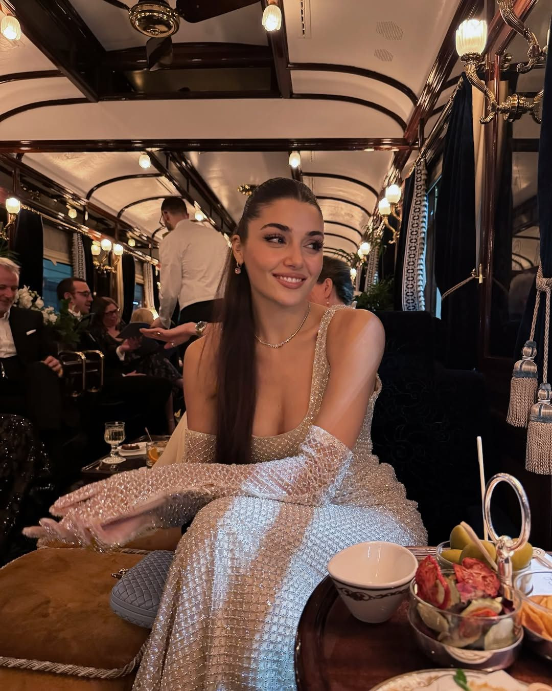 Barış Arduç ile sevişme sahneleri tepki çekmişti! Hande Erçel ile Hakan Sabancı'dan ayrılık iddialarına fotoğraflı yanıt - Sayfa 13