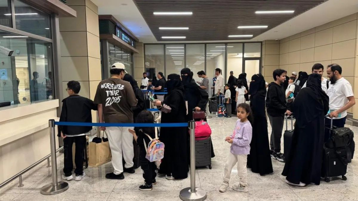 Rize-Artvin Havalimanı’nda tarihi an! Riyad’dan ilk uçak indi! Yolcular tulumla karşılandı... - Sayfa 6