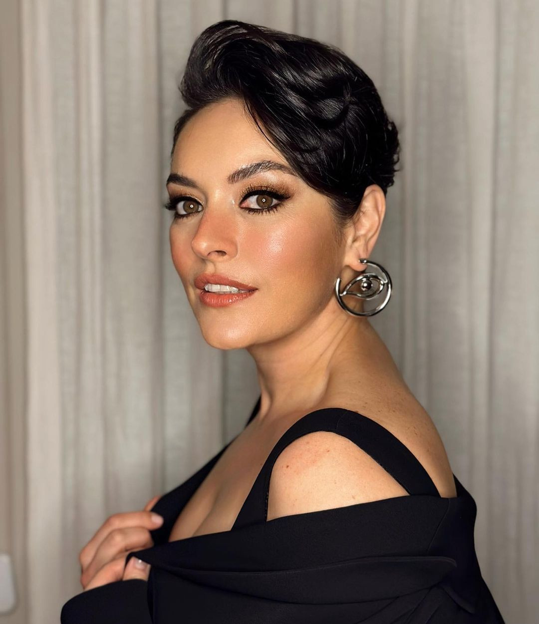 Sessiz sedasız boşanan Ezgi Mola ile Mustafa Aksakallı'nın ayrılık nedeni ortaya çıktı - Sayfa 4