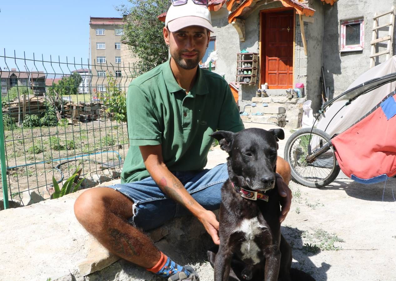 Şilili gezgin Diego Sebastian Haro Lopez ülkesinden bisikletle yola çıkıp köpeği Milo'yla 80 ülke gezdi - Sayfa 1
