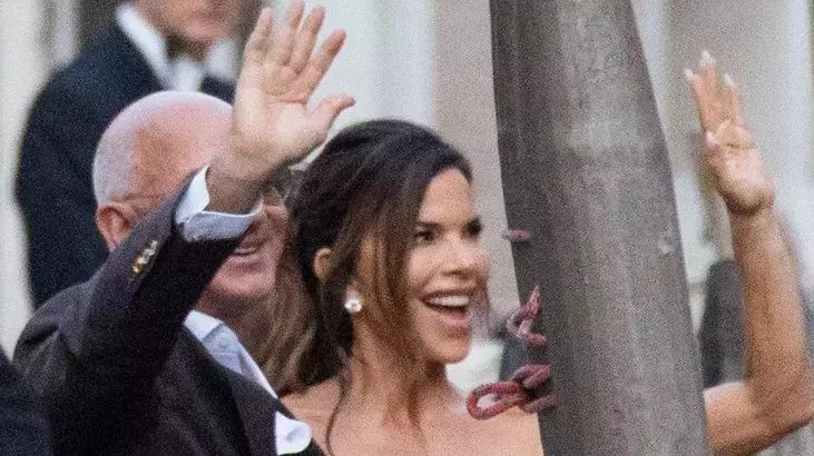 Jeff Bezos ve Lauren Sanchez’in görkemli düğünü başladı! Venedik yıldızlar geçidine döndü - Sayfa 2