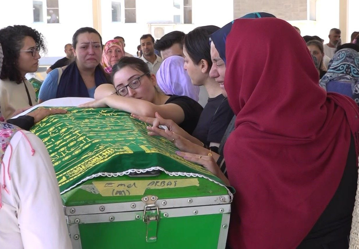 Gaziantepli Emel memurun şüpheli ölümü! İki aylık hamileydi, üçüncü kattaki evlerinin penceresinden düştü - Sayfa 3