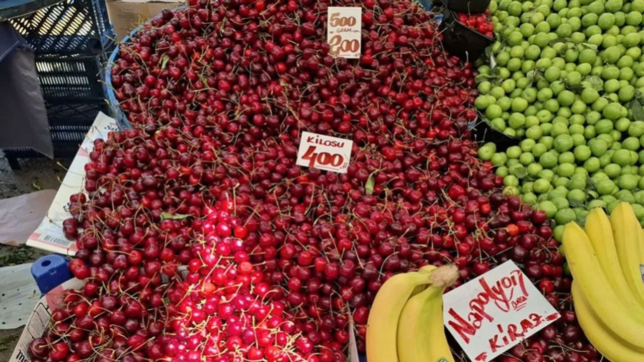 Meyve fiyatları et fiyatlarıyla yarışıyor! 200 TL’nin altında meyve kalmadı - Sayfa 1