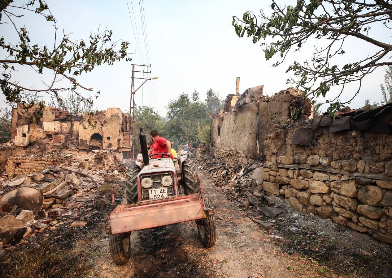 Sakarya yangını Bilecik'e sıçradı, köyler tahliye edildi! Alevlerin teslim aldığı bölgeden korkunç kareler - Sayfa 3