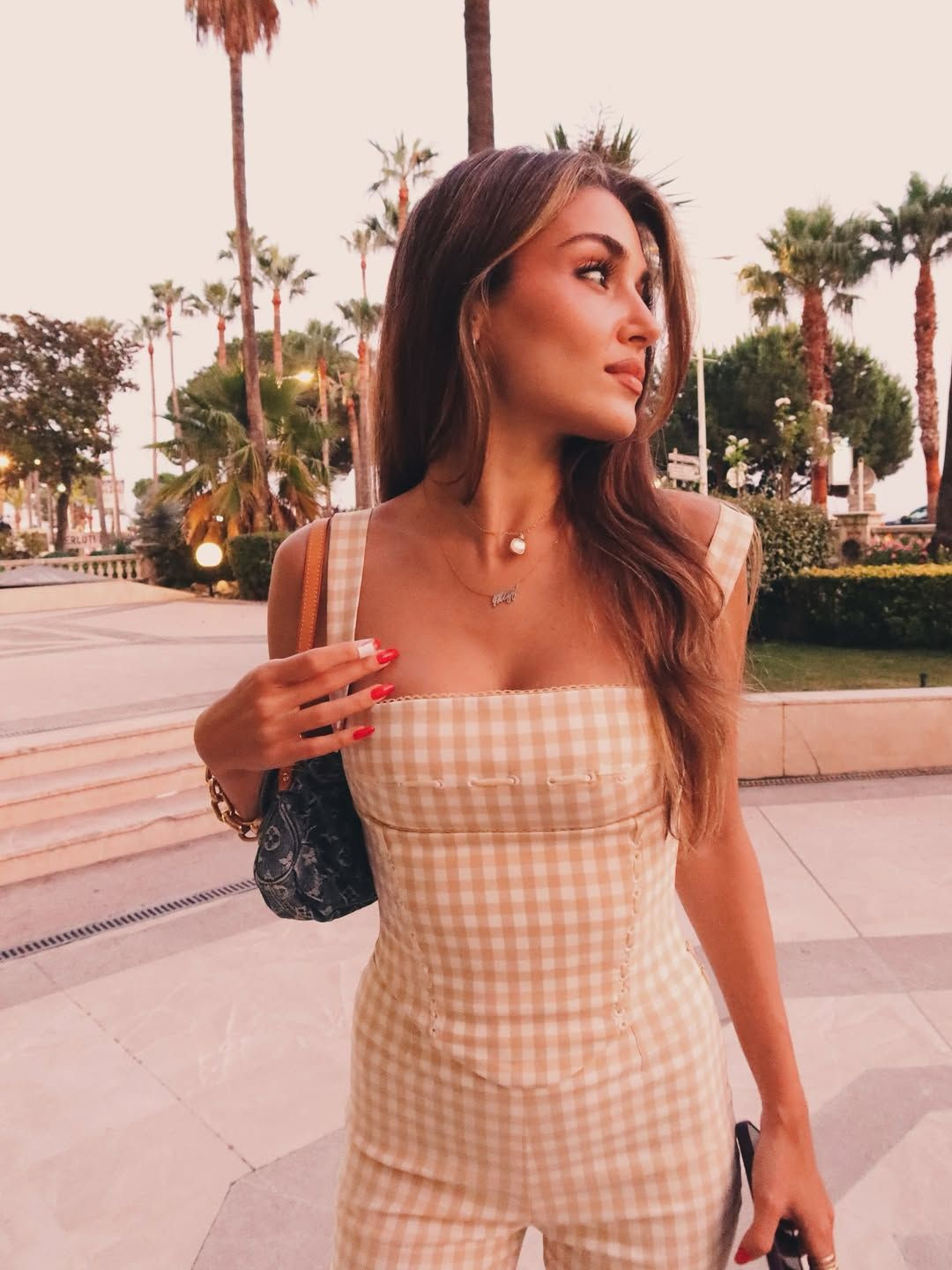 Hande Erçel ve Hakan Sabancı’dan romantik Cannes tatili - Sayfa 1