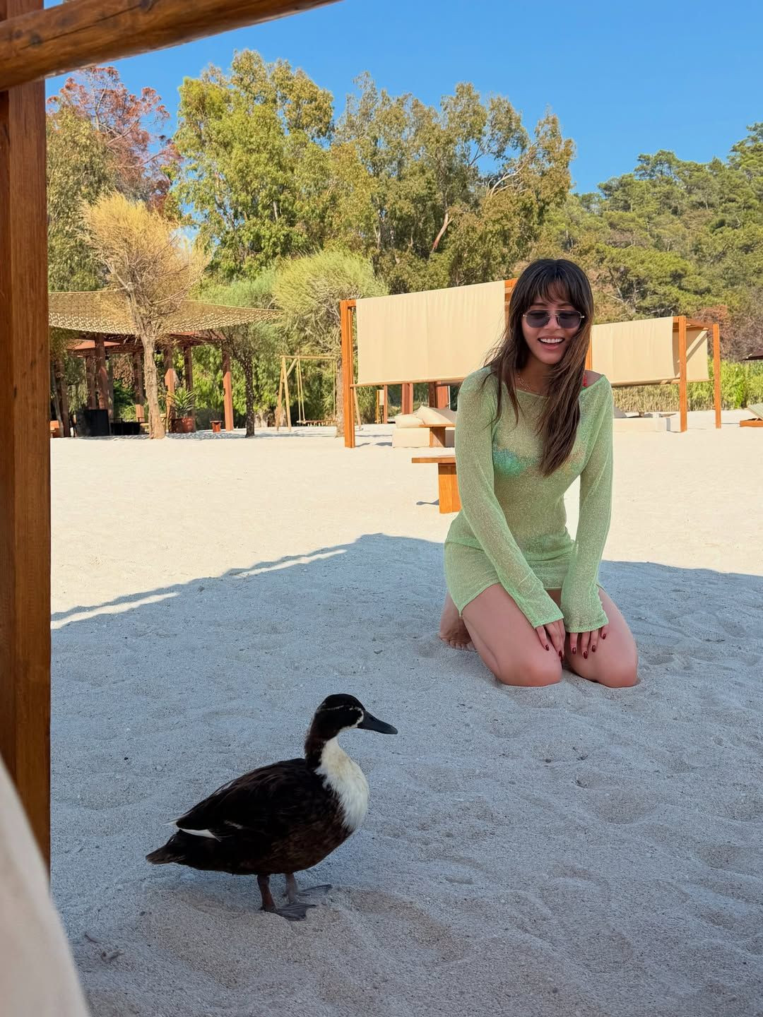 Sıla Türkoğlu ve Ata Ayyıldız, Muğla tatilinde! Ünlü oyuncu sahilde resim yaptı - Sayfa 6