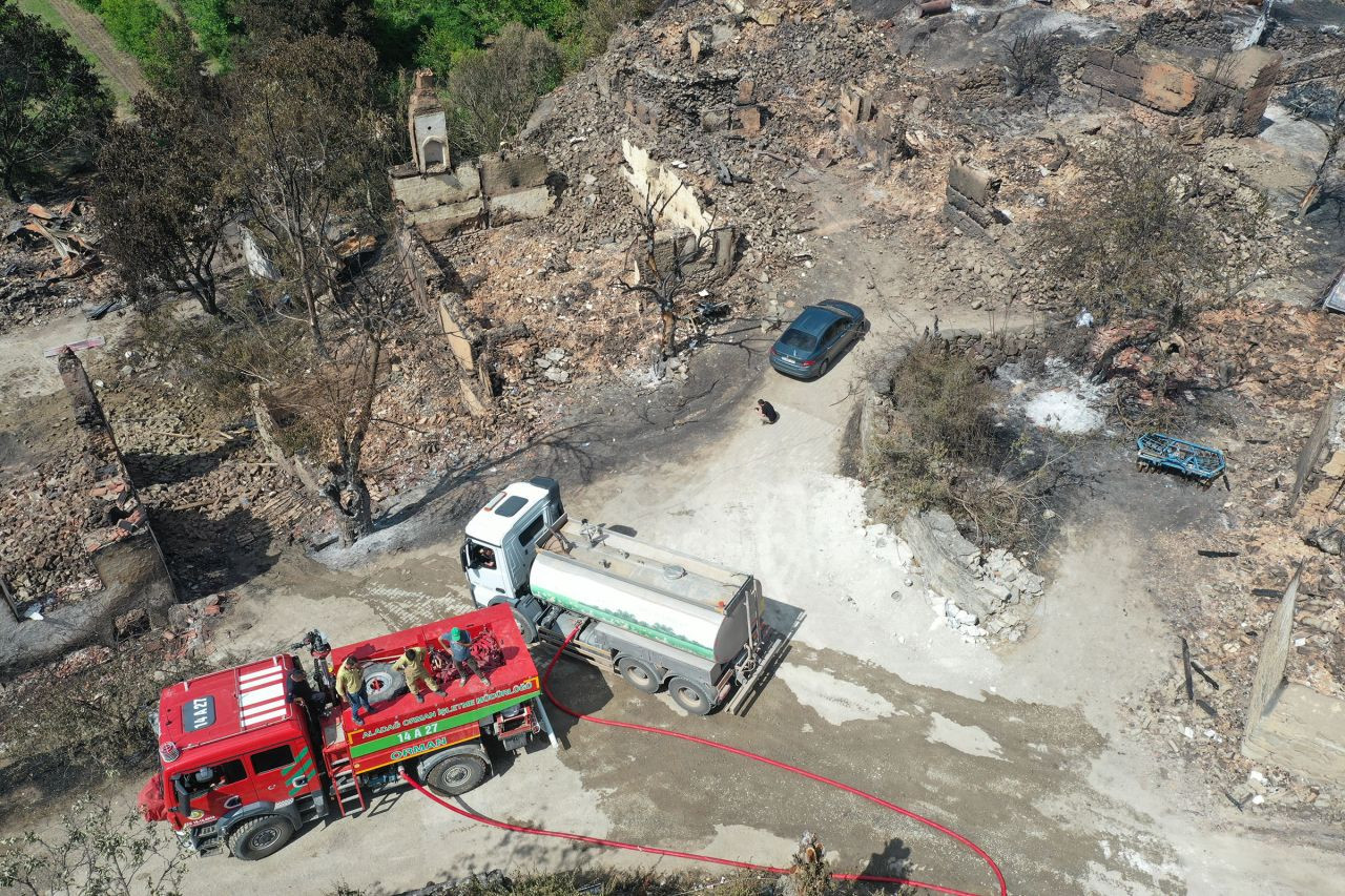 Bilecik’teki yangında alevler tarihi köyü küle çevirdi! "Uçan bir kuşun yanarak düştüğünü gördüm" - Sayfa 3