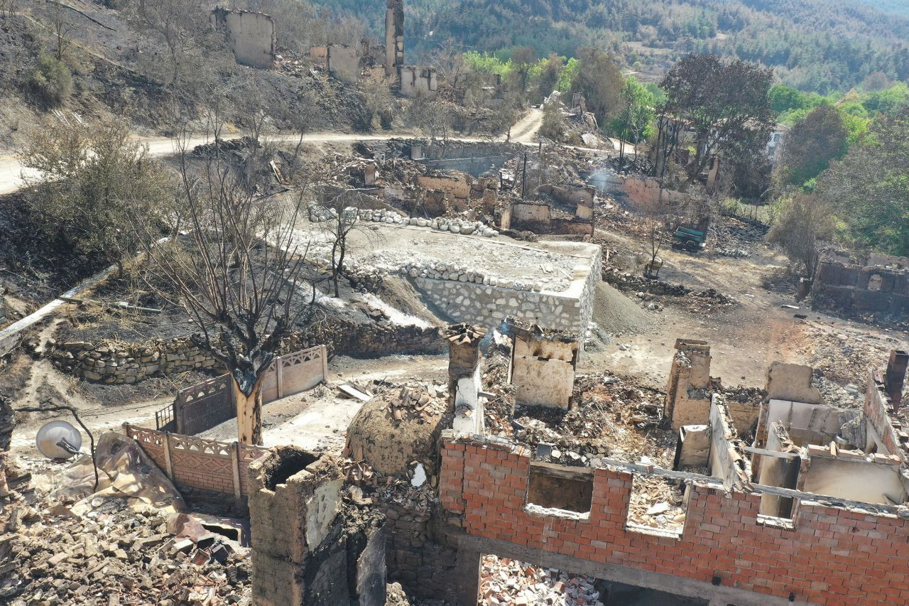 Bilecik’teki yangında alevler tarihi köyü küle çevirdi! "Uçan bir kuşun yanarak düştüğünü gördüm" - Sayfa 6