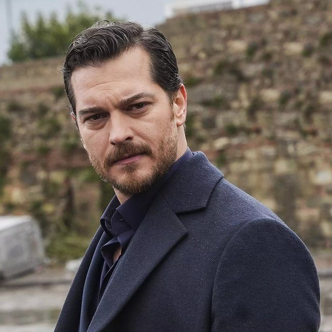 Çağatay Ulusoy, Eşref Rüya dizisi sezon finali yapar yapmaz imaj değişikliğine gitti - Sayfa 1