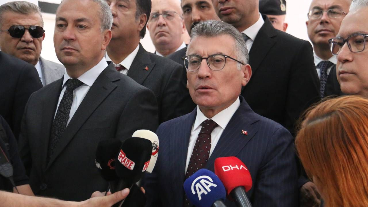 Sivas Katliamı'nda hayatını kaybedenler anıldı.. Abdullah Güler: Bizler kardeşiz. Bizim Alevi-Sünni diye bir ayrımımız yok - Sayfa 3