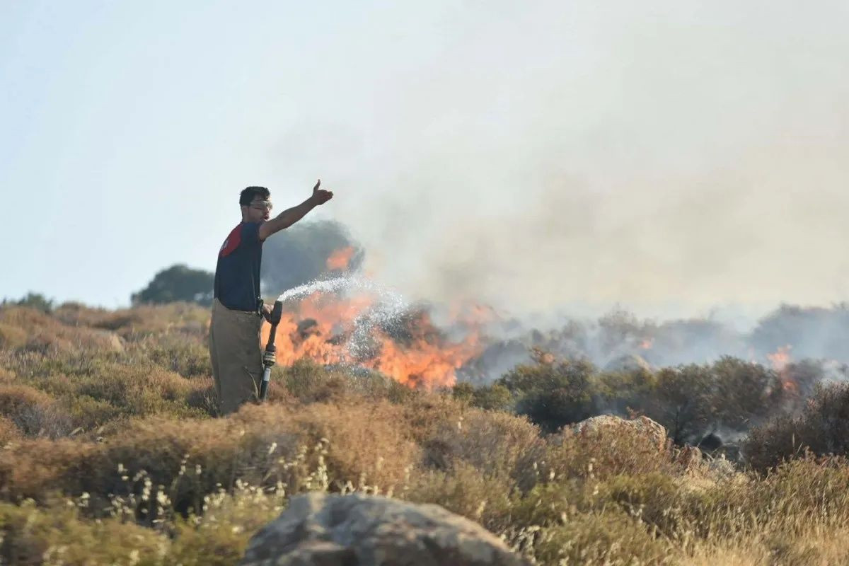 Çeşme'de yangın felaketi! Alevler villalara kadar ulaştı... Can kaybı var! Yangının sebebi elektrik hattı mı? - Sayfa 7