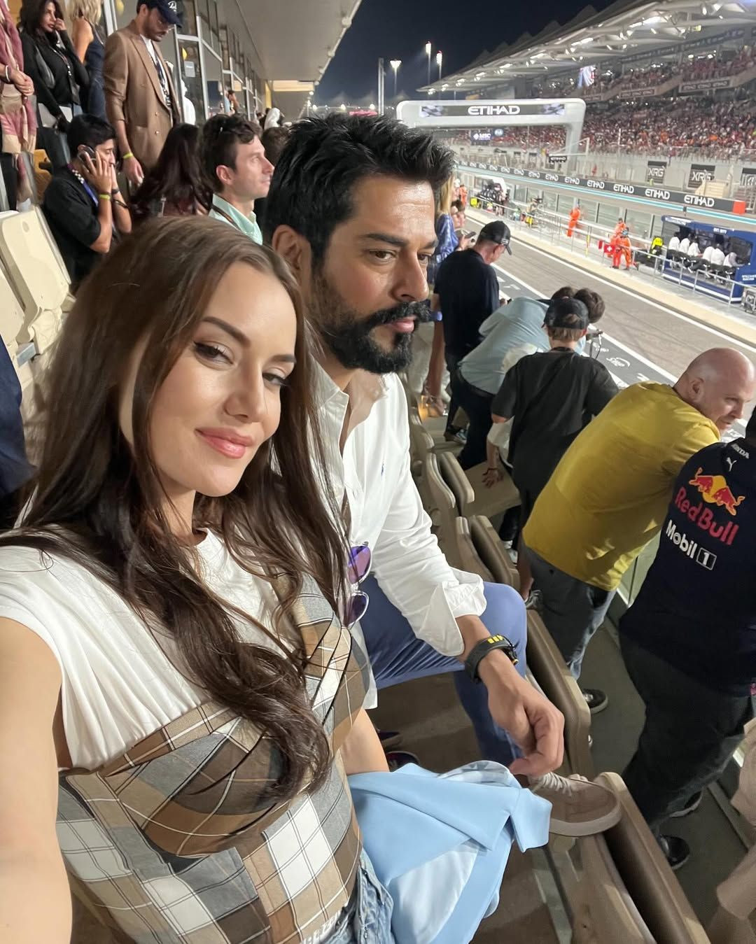 Burak Özçivit’in serveti ve lüks araç koleksiyonu dudak uçuklattı - Sayfa 4