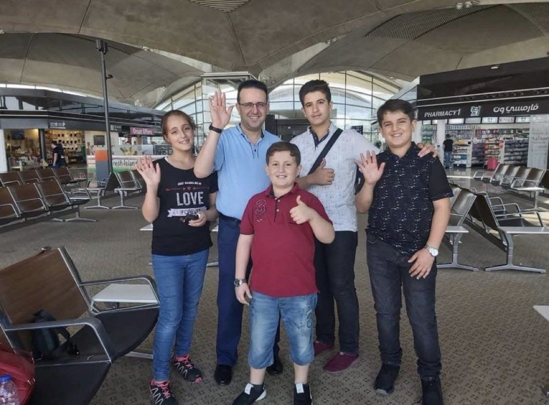 Alçaklar sürüsü, Endonezya Hastanesi Başhekimi Mervan Sultan'ın evini bombaladı!  Eşi ve beş çocuğuyla birlikte şehit edildi...
