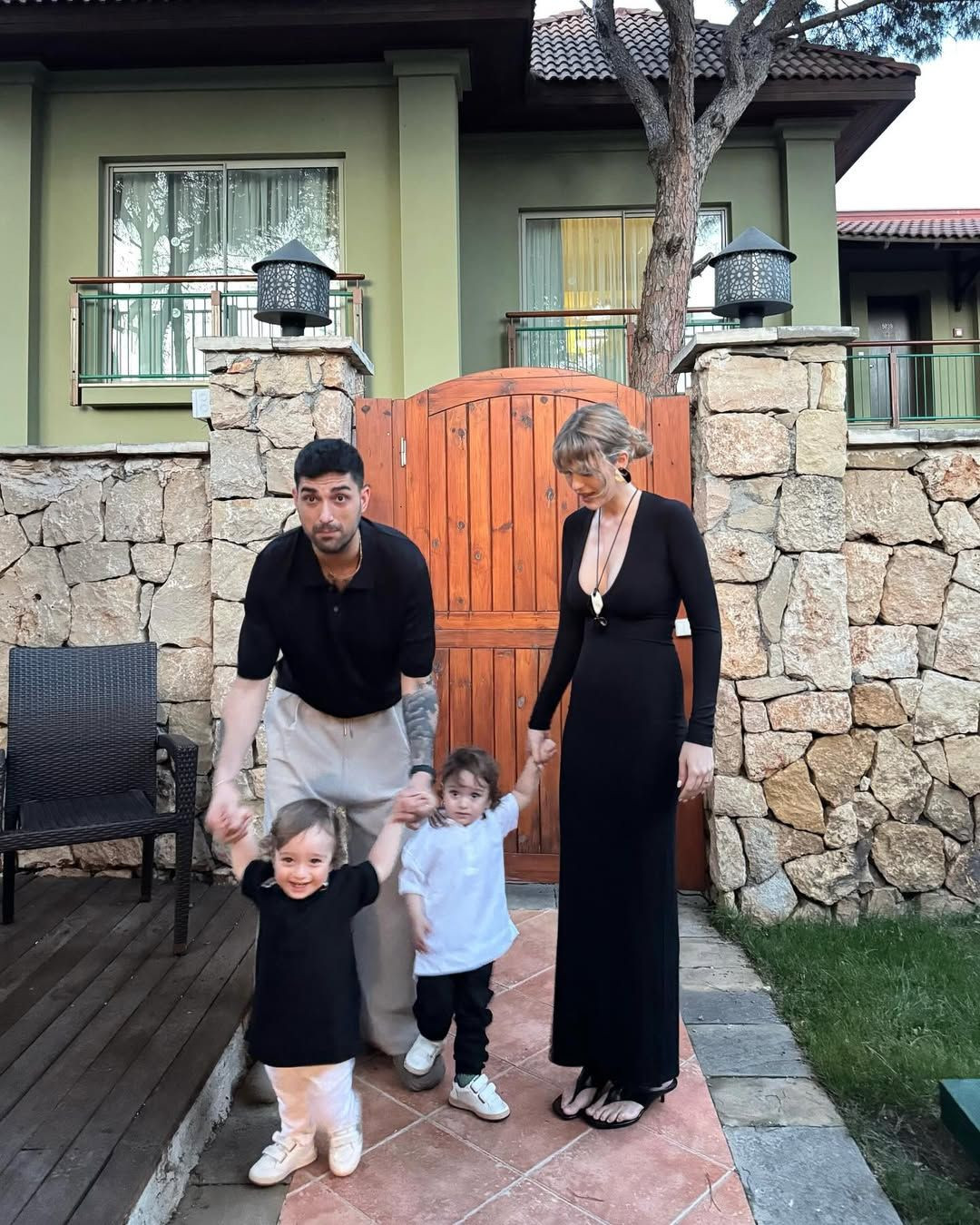 Yasemin Şefkatli’nin ikizlerle uçakta zor anları! ''Sinirlerim bozuldu'' - Sayfa 4