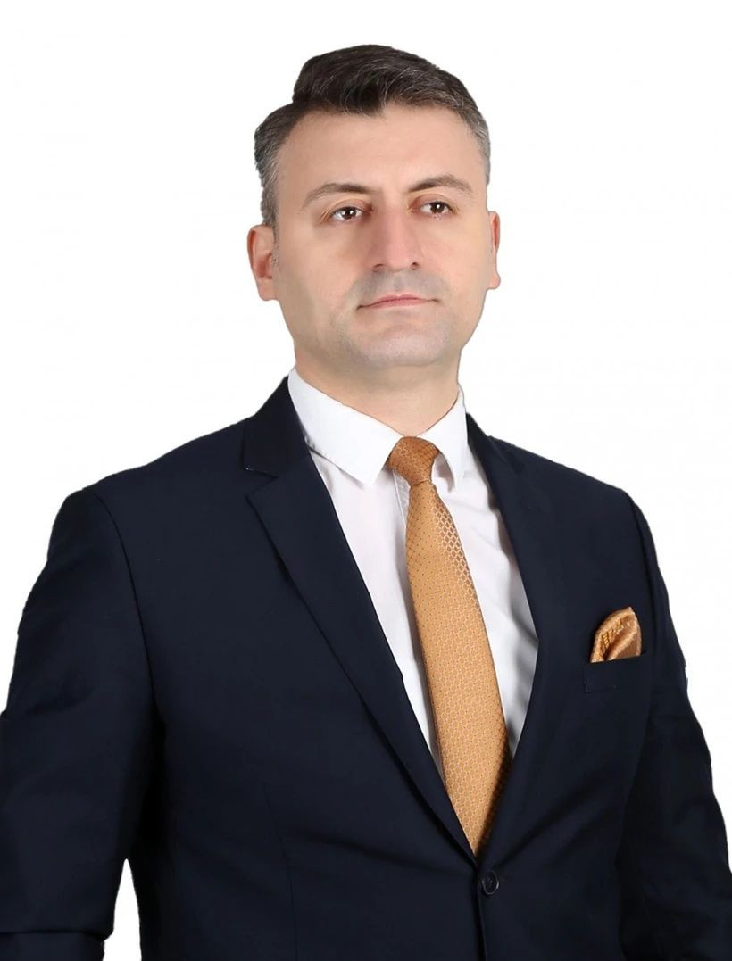 CHP’li Bayrampaşa Belediyesi’nde istifa krizi!  Saki Teker ve Ali Karahasanoğlu “Gayri ahlaki tutum, para hırsı ve küfürlü sözler artık yetti” diyerek istifa etti... - Sayfa 4