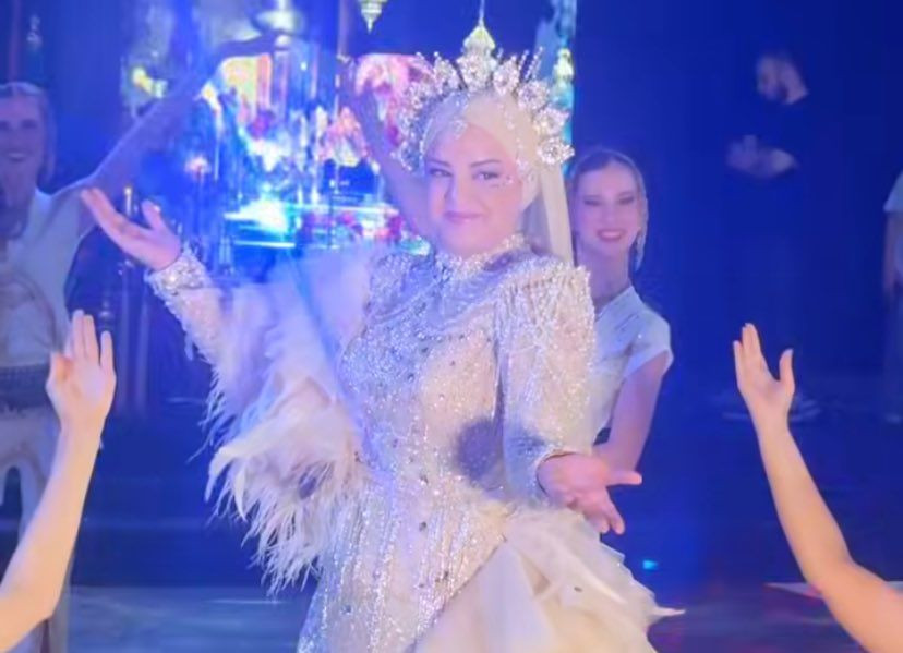 Sosyal medya o görüntüleri konuşuyor! Kadir Ezildi ile Gamze Türkmen kına gecesinde böyle coştular - Sayfa 7