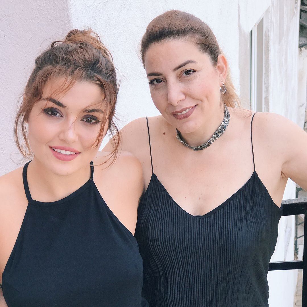Hande Erçel'in 6 yıllık anne hasreti! Gözyaşlarıyla anlattı: Başa çıkabildim mi bilmiyorum - Sayfa 1