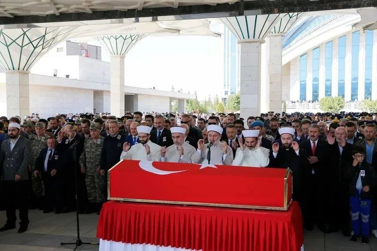 Terörsüz Türkiye Diyarbakır annelerinin yüreğine su serpti: Devletimiz büyüklüğünü gösterdi! Evladım terör kurbanı oldu, başka canlar yanmasın - Sayfa 4