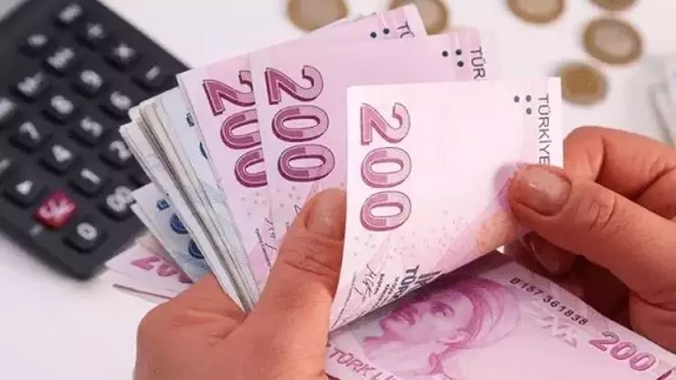Asgari ücretli ile memur arasındaki uçurum AK Parti kampında gündem oldu: "Yılda iki zam yapılmalı" önerisi öne çıktı - Sayfa 3