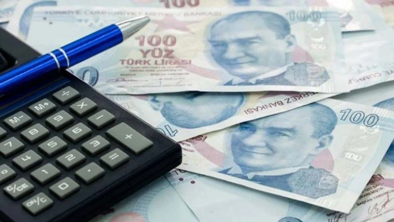 Asgari ücretli ile memur arasındaki uçurum AK Parti kampında gündem oldu: "Yılda iki zam yapılmalı" önerisi öne çıktı - Sayfa 4