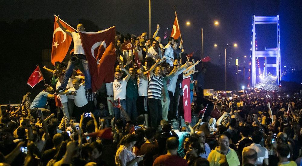 15 Temmuz'un üzerinden 9 yıl geçti: Kimi üç oğlunu şehit verdi, kimi hâlâ oğlunun sesini duymayı bekliyor - Sayfa 1