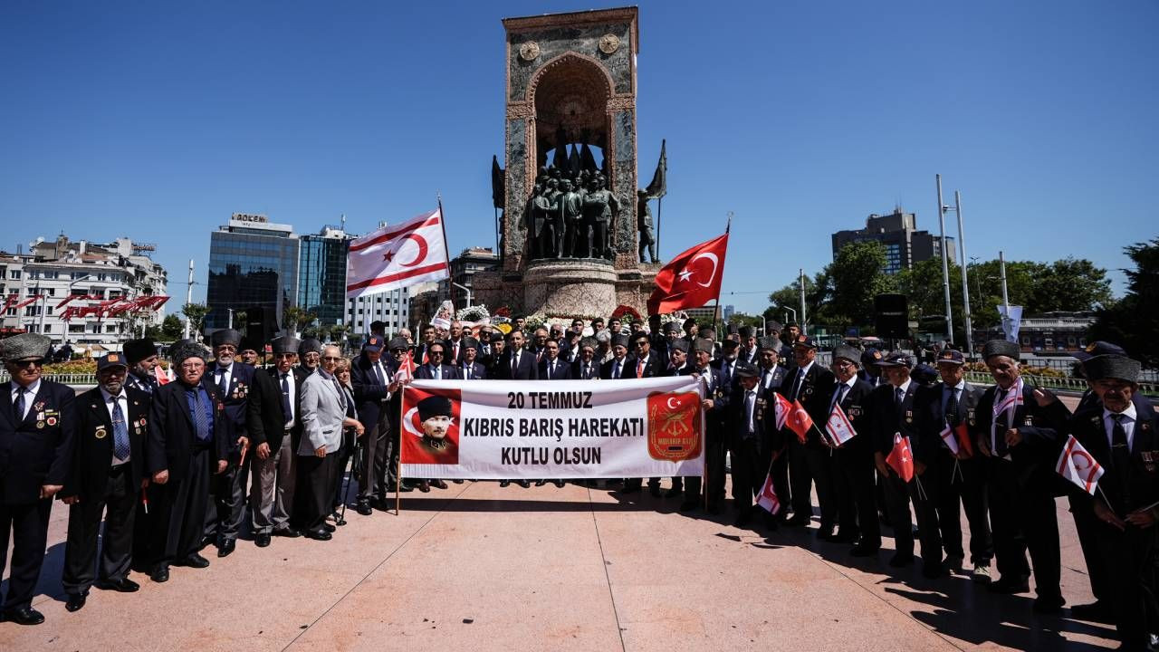 1974 Barış Harekatı'nın 51. yıl dönümünde Kıbrıs Gazileri Taksim'de esas duruşta selam verdi - Sayfa 6