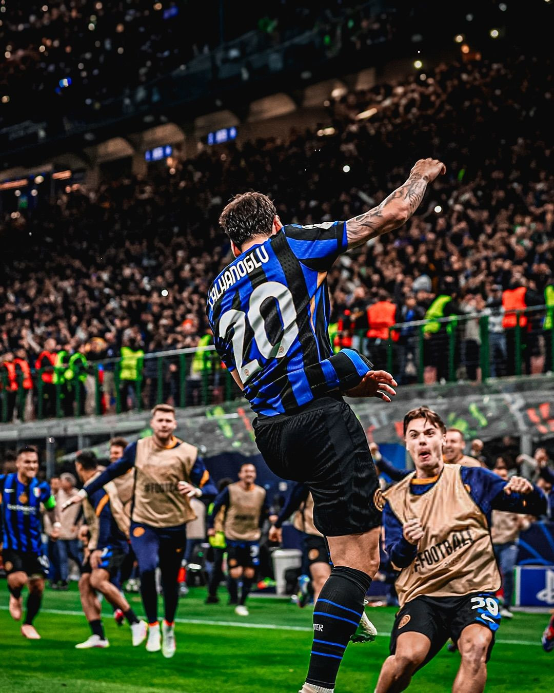 Hakan Çalhanoğlu'nun Fenerbahçe'ye transferinde son durum... Yıllık ücreti belli oldu, transfer her an açıklanabilir - Sayfa 6