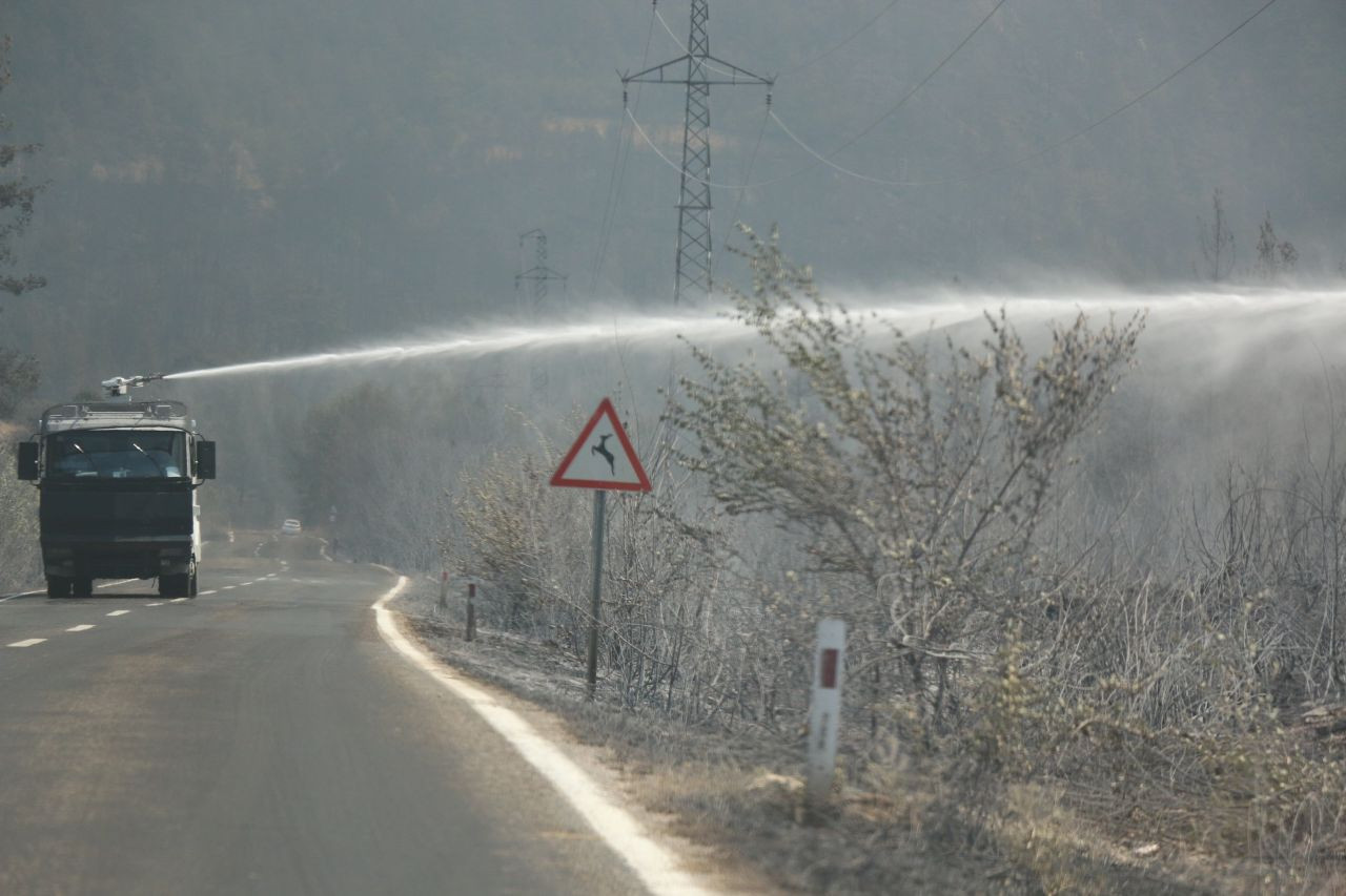 Karabük'te 1.839 vatandaş güvenli yerlere tahliye edildi; 19 köy, 57 mahalle! Alevlerle 5 gündür mücadele - Sayfa 8