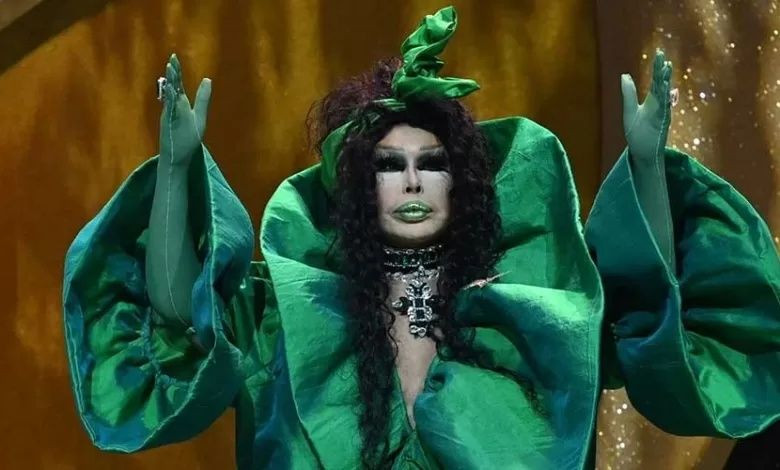 16 bin liralık borç krizi! Bülent Ersoy isyan etti: Sadece acıdığım için verdim, o 16 bin lira bu gece hesabıma yatacak! - Sayfa 1