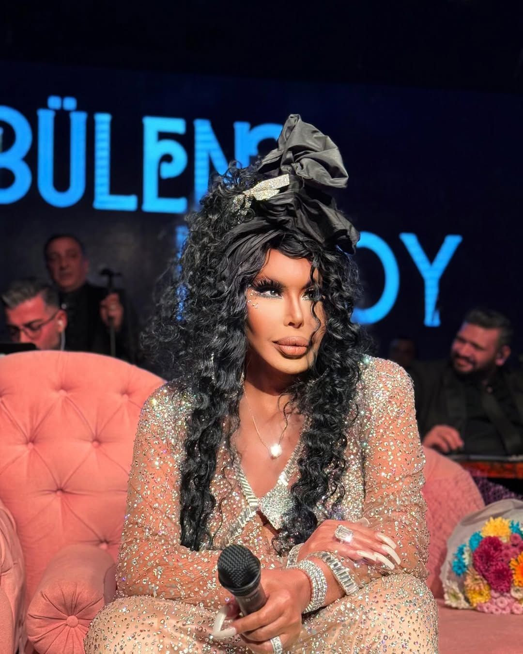 16 bin liralık borç krizi! Bülent Ersoy isyan etti: Sadece acıdığım için verdim, o 16 bin lira bu gece hesabıma yatacak! - Sayfa 5