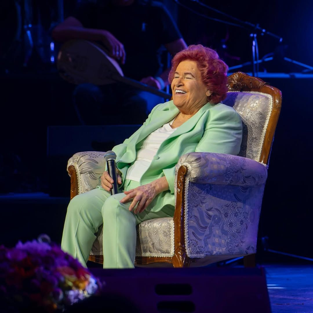 Selda Bağcan, Sertab Erener'in yaptığı filtrenin kurbanı oldu! İşte sosyal medya kullanıcılarının diline düşen o fotoğraf - Sayfa 2